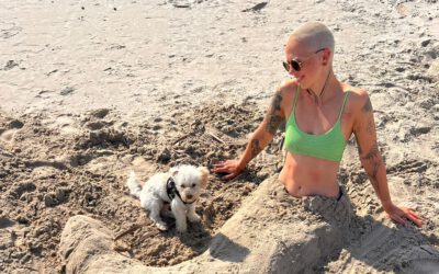 Stefanie Heinzmann mit ihrem Hund Yuma