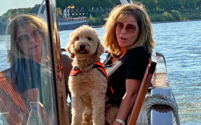 Anne Gesthuysen mit ihrem Hund Freddy
